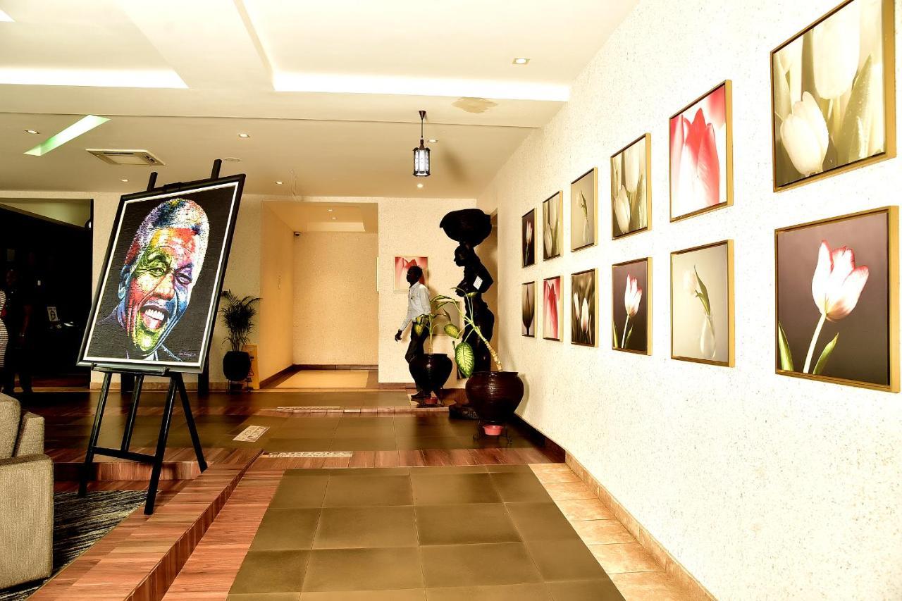 Golden Tulip Ibadan Hotel Luaran gambar