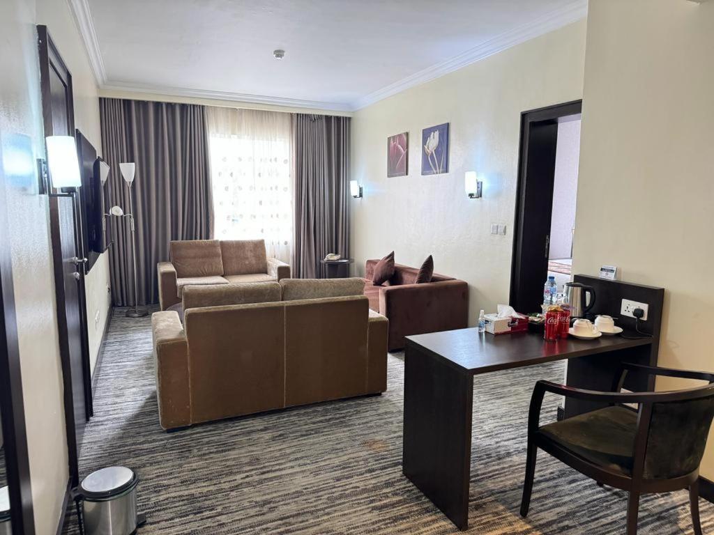 Golden Tulip Ibadan Hotel Luaran gambar