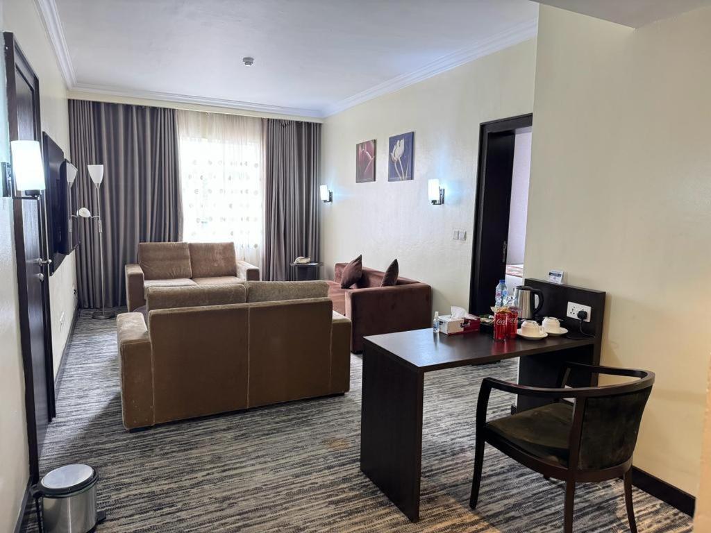 Golden Tulip Ibadan Hotel Luaran gambar