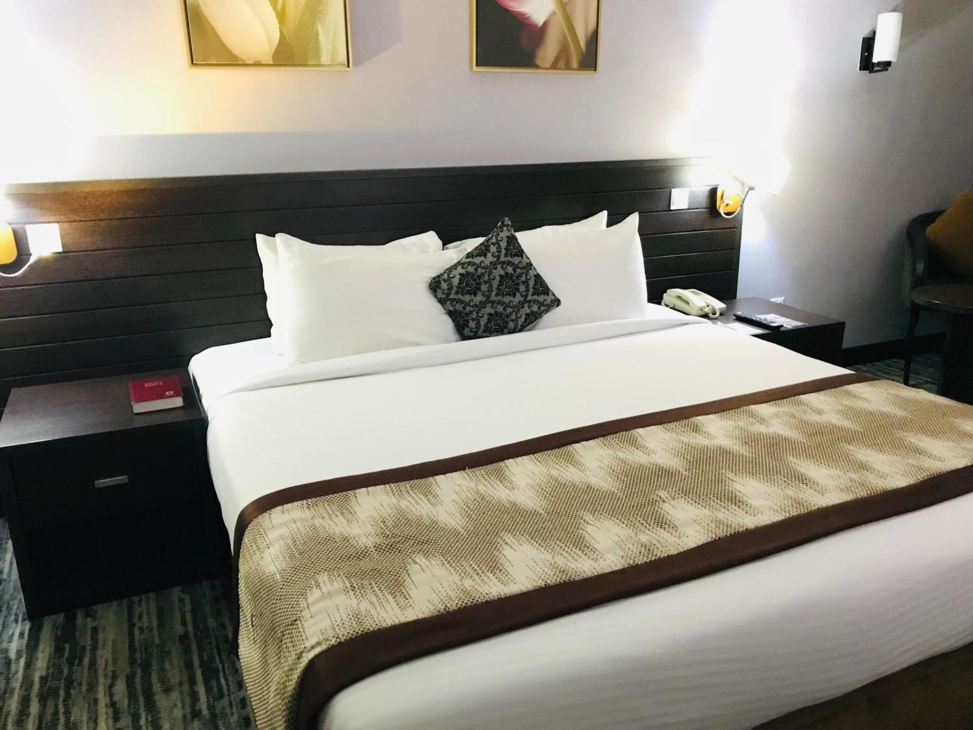 Golden Tulip Ibadan Hotel Luaran gambar