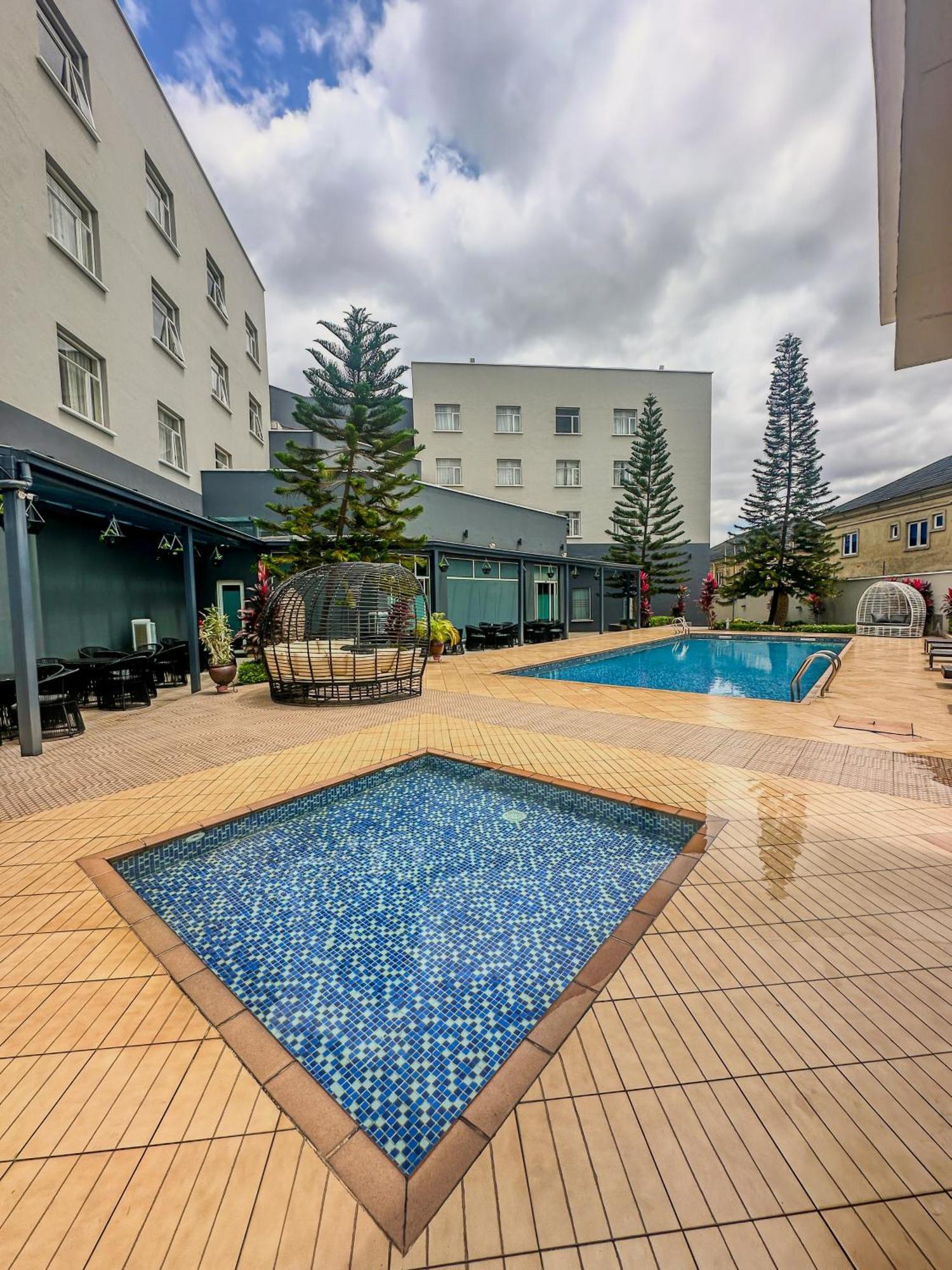 Golden Tulip Ibadan Hotel Luaran gambar