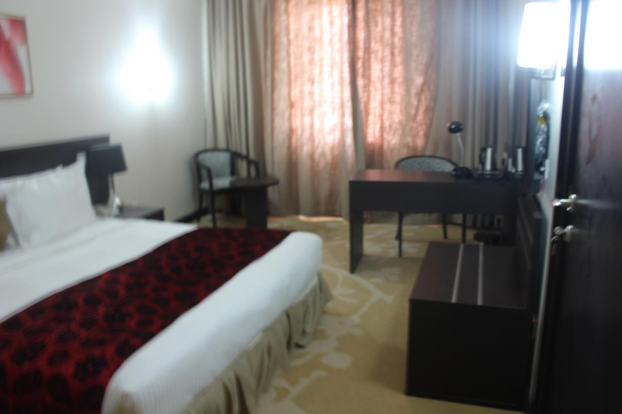 Golden Tulip Ibadan Hotel Luaran gambar